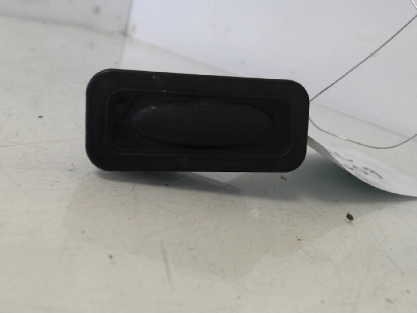 Bouton de coffre RENAULT SCENIC 3 PHASE 1 Diesel - 1