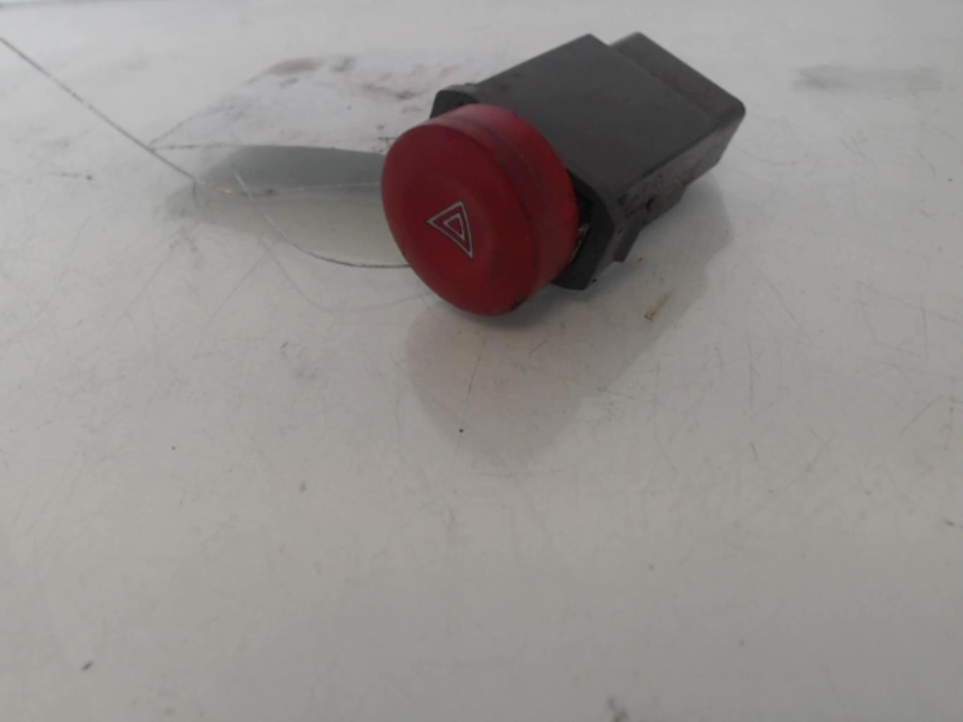 Bouton de warning CHEVROLET KALOS Essence - 1
