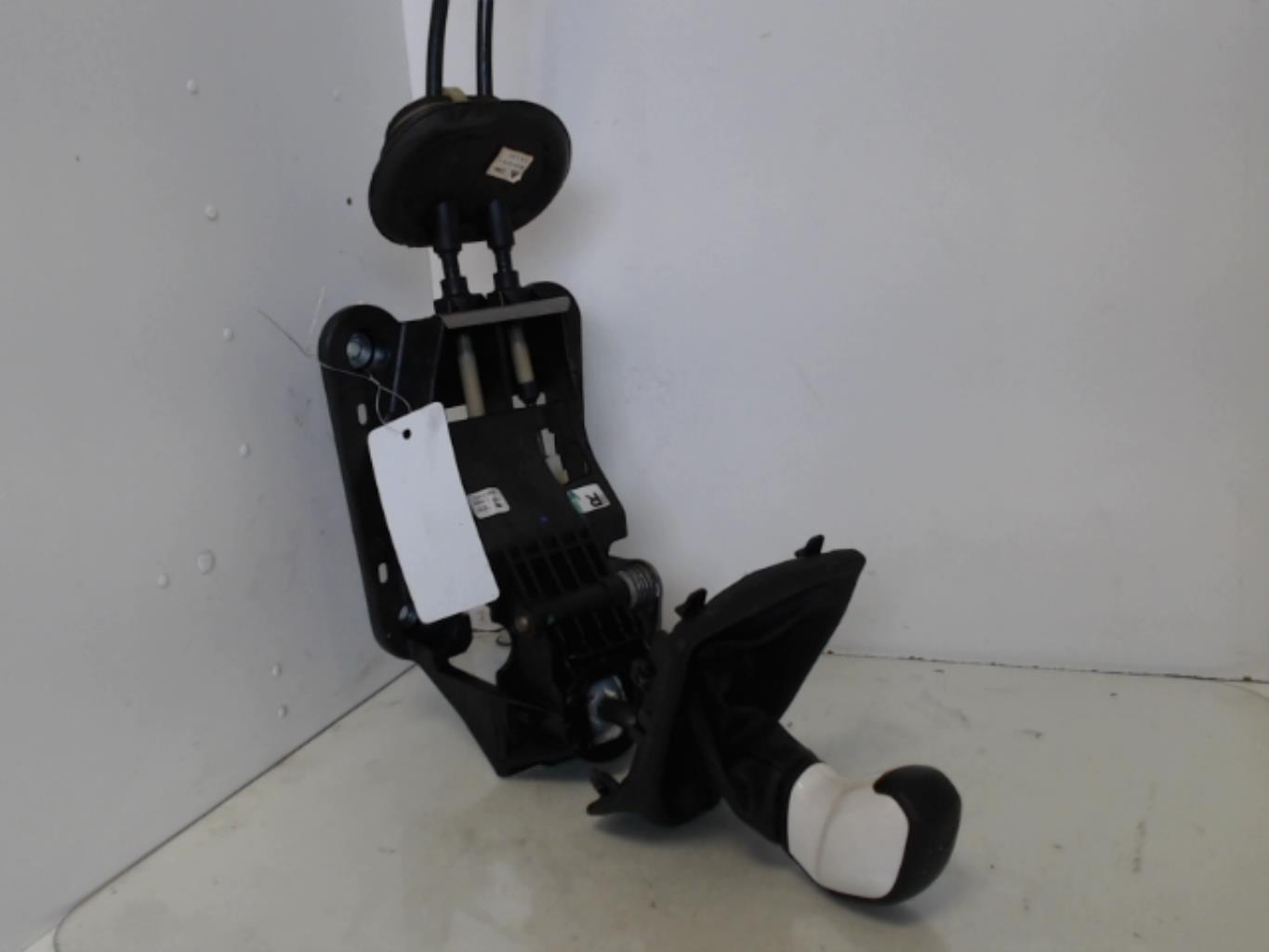 Cable levier de vitesses PEUGEOT 208 1 PHASE 2 Essence - 1