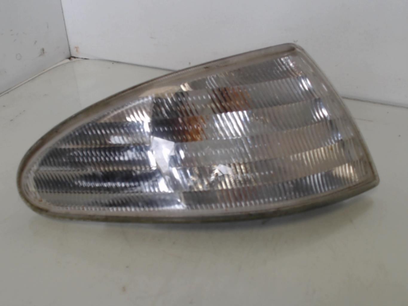 Gruppo ottico anteriore secondario destro (luci)(freccia) FORD MONDEO 1 PHASE 1 Gasolina - 1