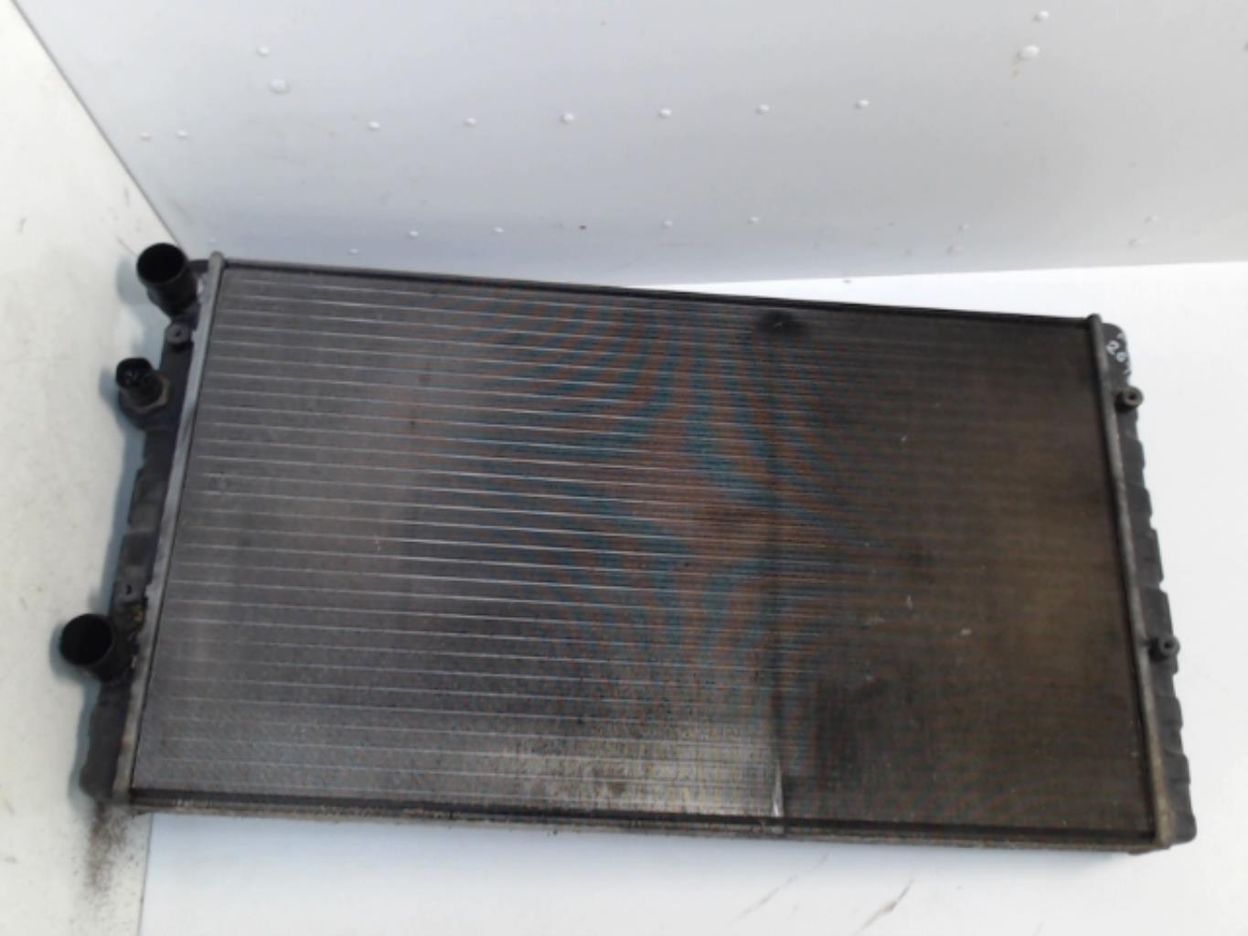 Radiateur eau VOLKSWAGEN POLO 3 PHASE 2 Essence - 1