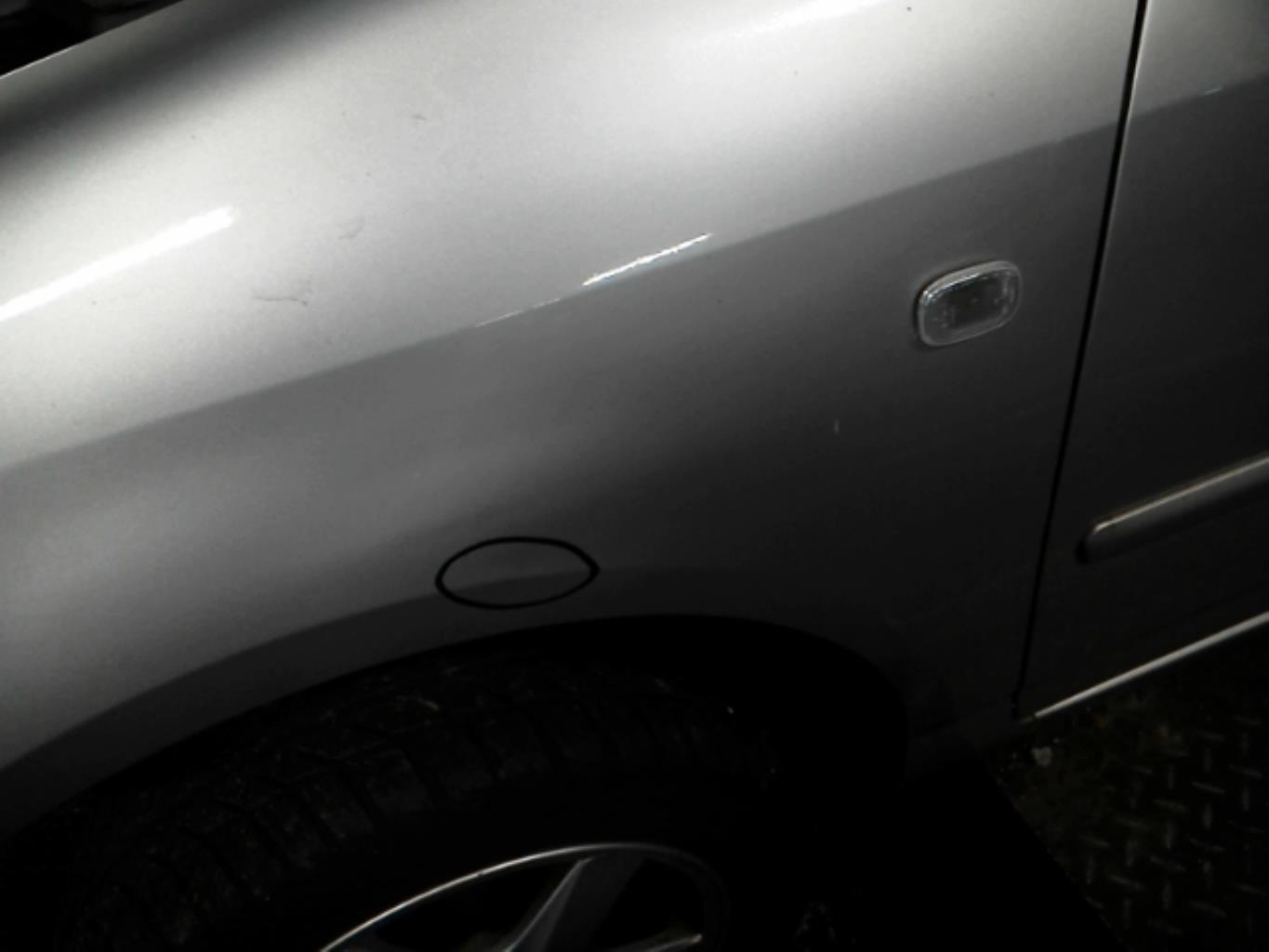 Parafango anteriore sinistro TOYOTA COROLLA 10 PHASE 2 BREAK Diésel - 1