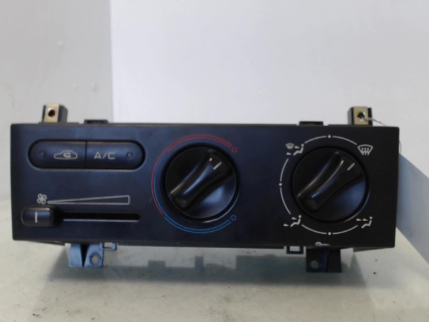Commande chauffage PEUGEOT 406 PHASE 1 Diesel - 1