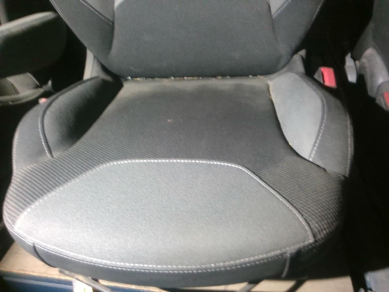 Sedile passeggero CITROEN C3 2 PHASE 1 Diésel - 1