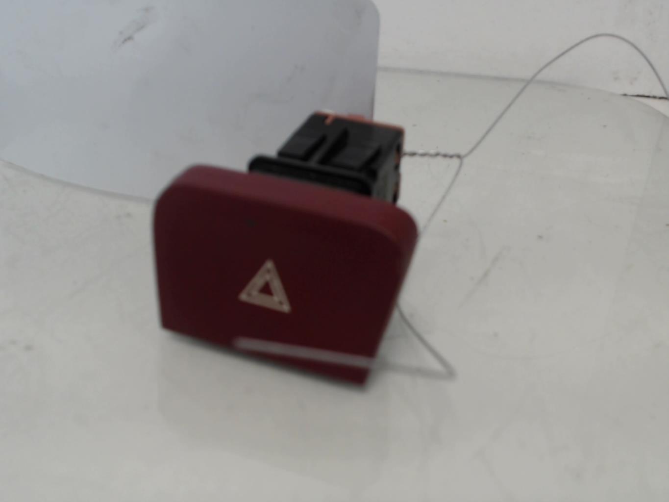 Bouton de warning CITROEN C4 PICASSO 1 Diesel - 1