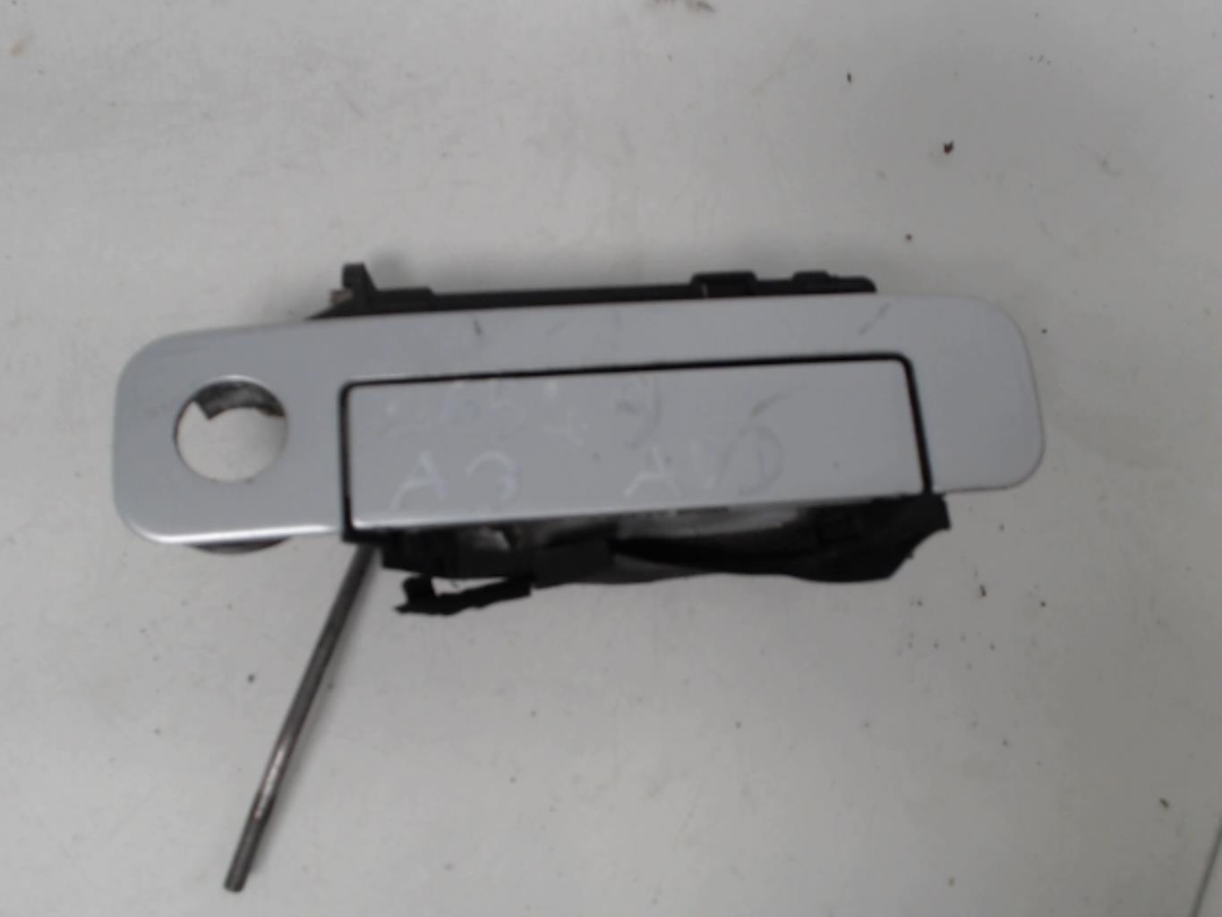 Maniglia portiera anteriore destra AUDI A3 1 PHASE 1 Diésel - 1