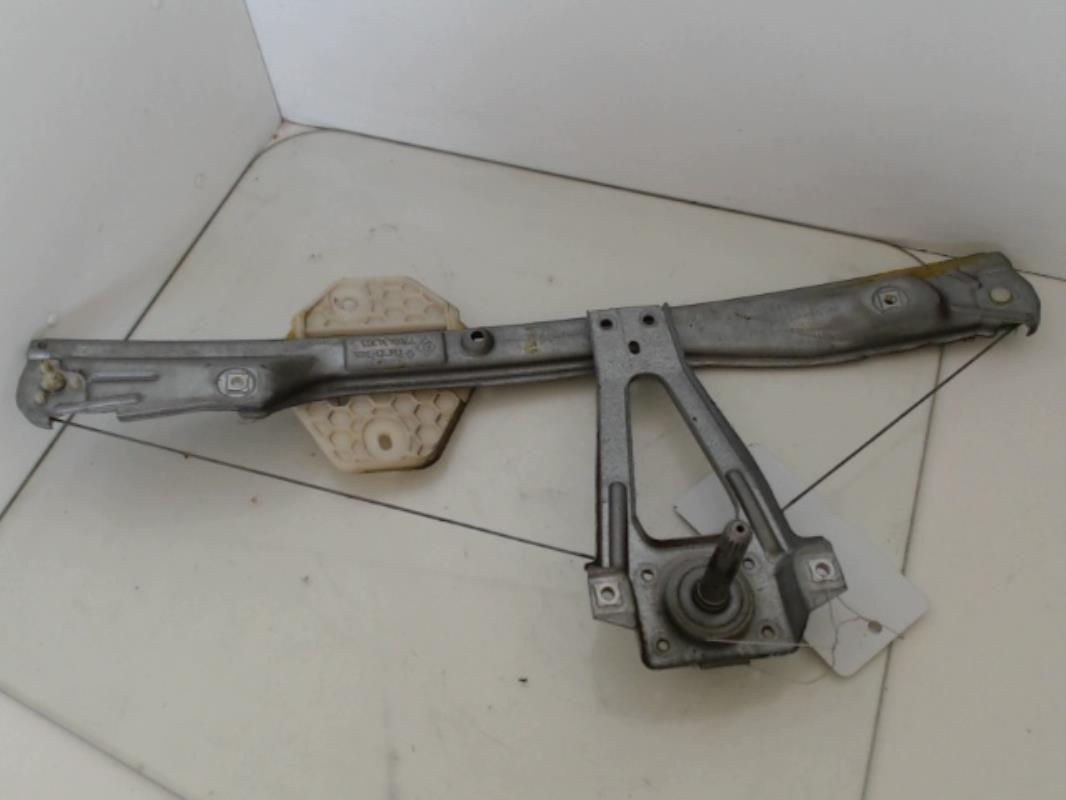 Alzacristalli manuale posteriore sinistro RENAULT CLIO 2 PHASE 1 Diésel - 1