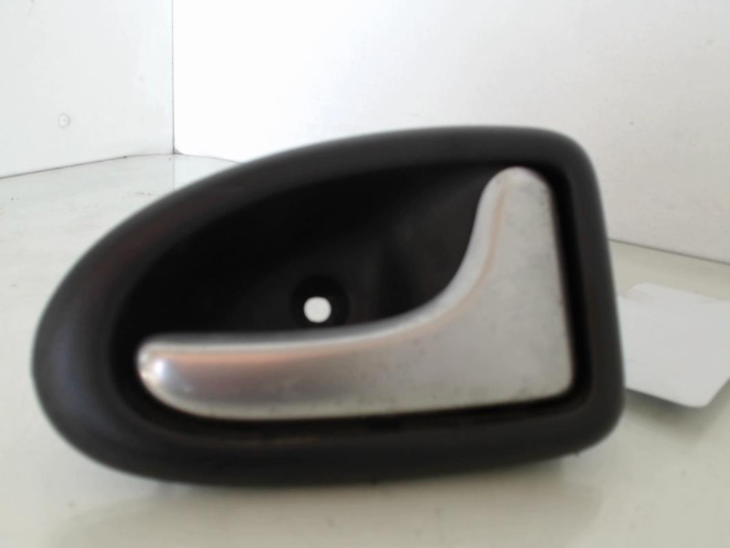 Maniglia interna posteriore destra RENAULT CLIO 2 PHASE 2 Diésel - 1