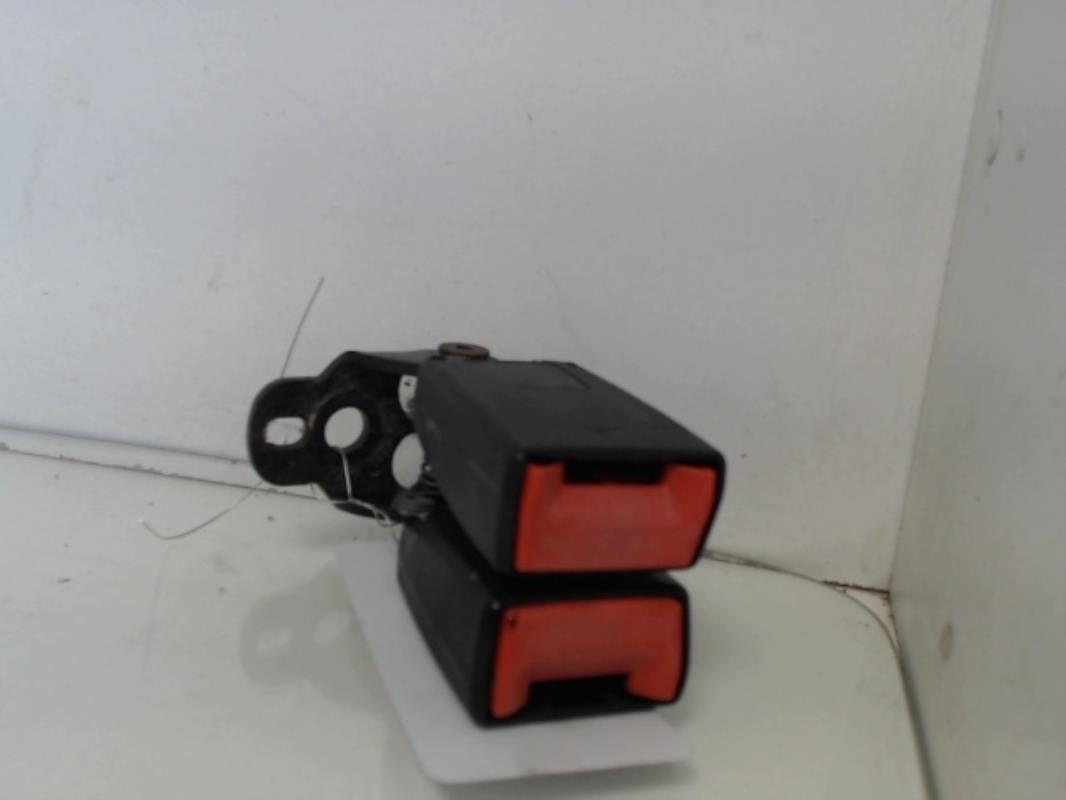 Aggancio cintura sicurezza posteriore destro FORD FOCUS 1 Diésel - 1