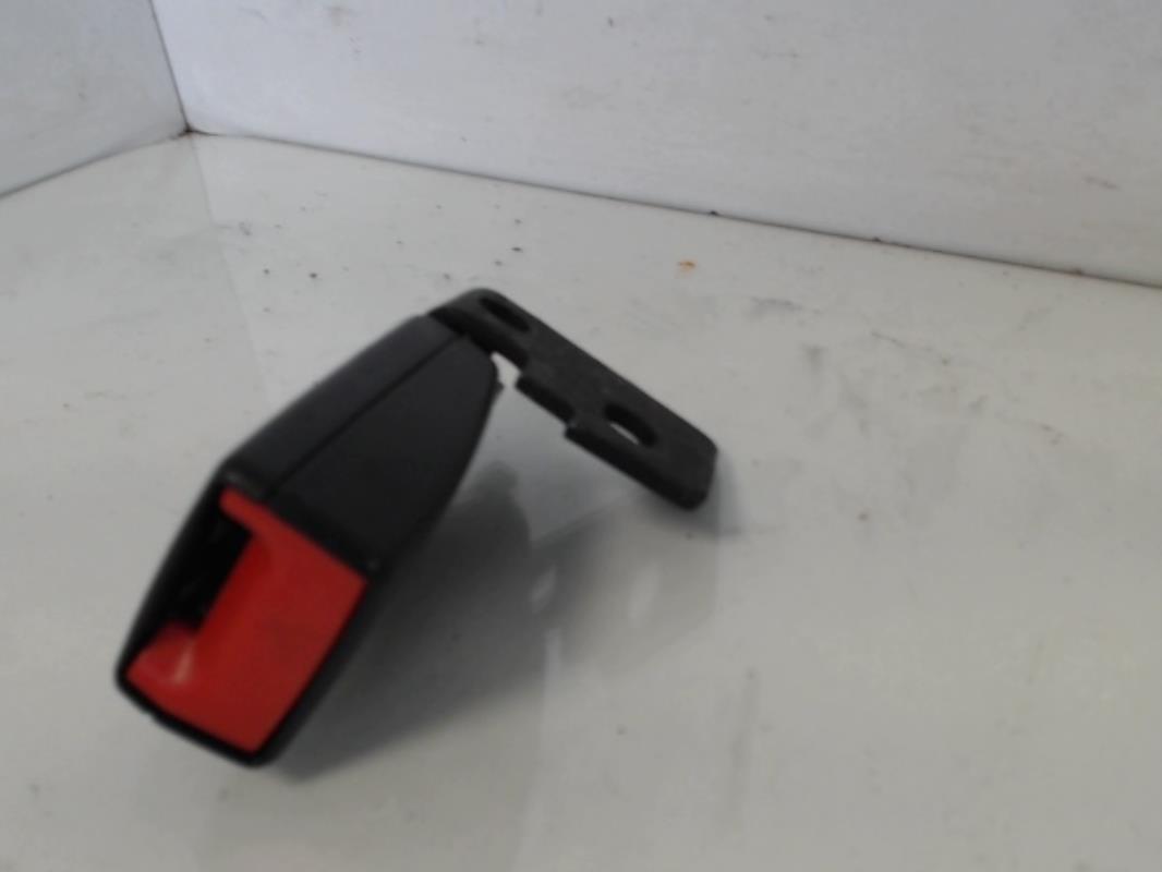 Aggancio cintura sicurezza posteriore centrale OPEL CORSA D PHASE 2 Diésel - 1