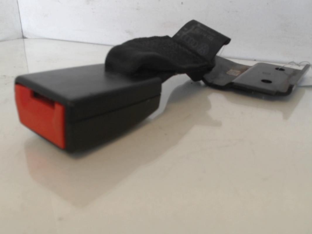 Aggancio cintura sicurezza posteriore destro VOLKSWAGEN FOX Diésel - 1