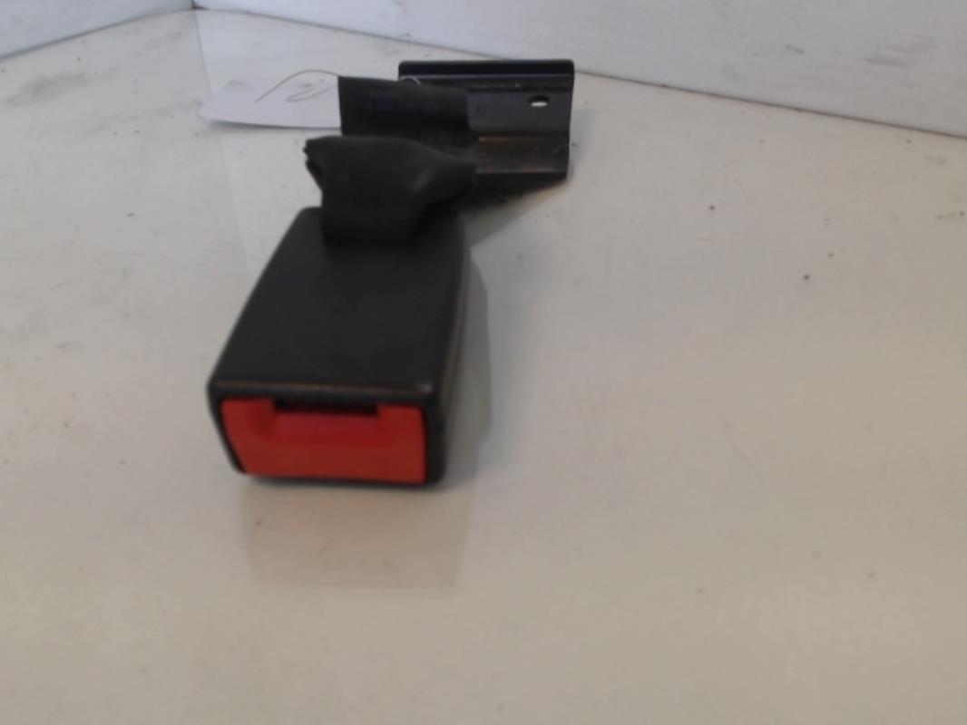 Aggancio cintura sicurezza posteriore sinistro VOLKSWAGEN FOX Diésel - 1