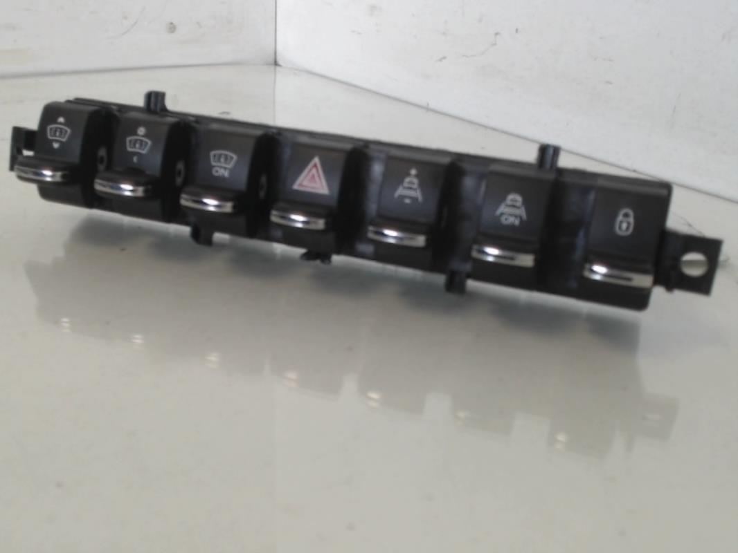 Bouton/Interrupteur PEUGEOT 3008 1 PHASE 1 Diesel - 1