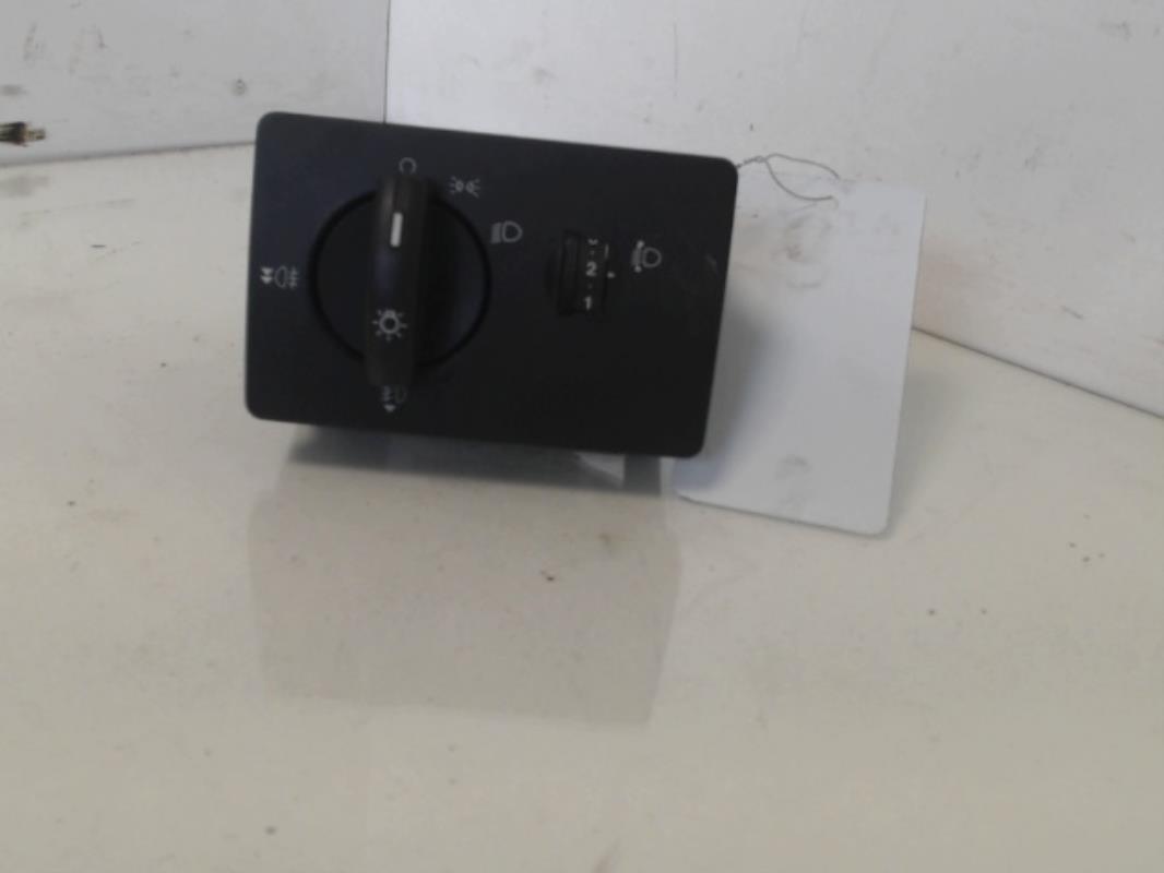 Commande de phare FORD FIESTA 5 PHASE 2 Diesel - 1