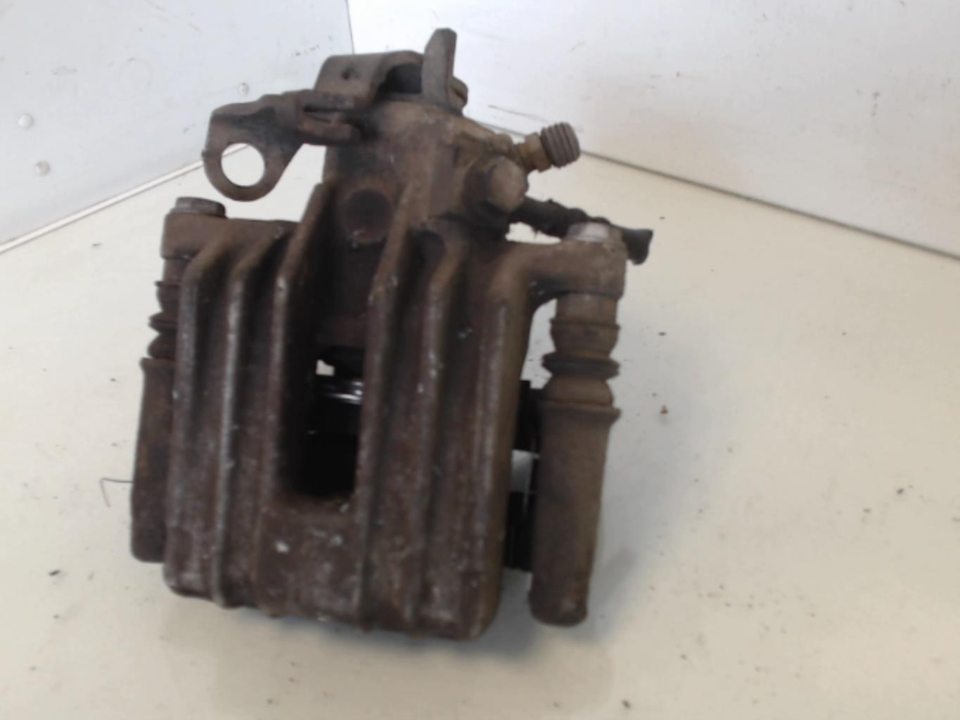 Pinza freni posteriore destra VOLKSWAGEN POLO 3 PHASE 2 Diésel - 1
