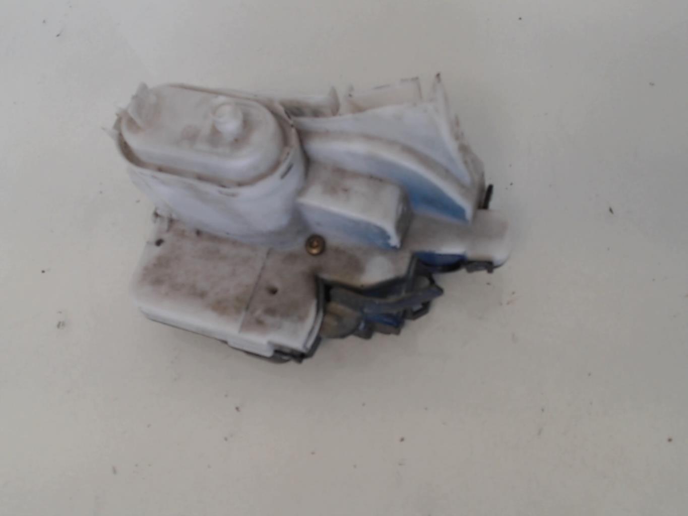Chiusura centralizzata posteriore sinistra VOLKSWAGEN POLO 3 PHASE 2 Diésel - 1