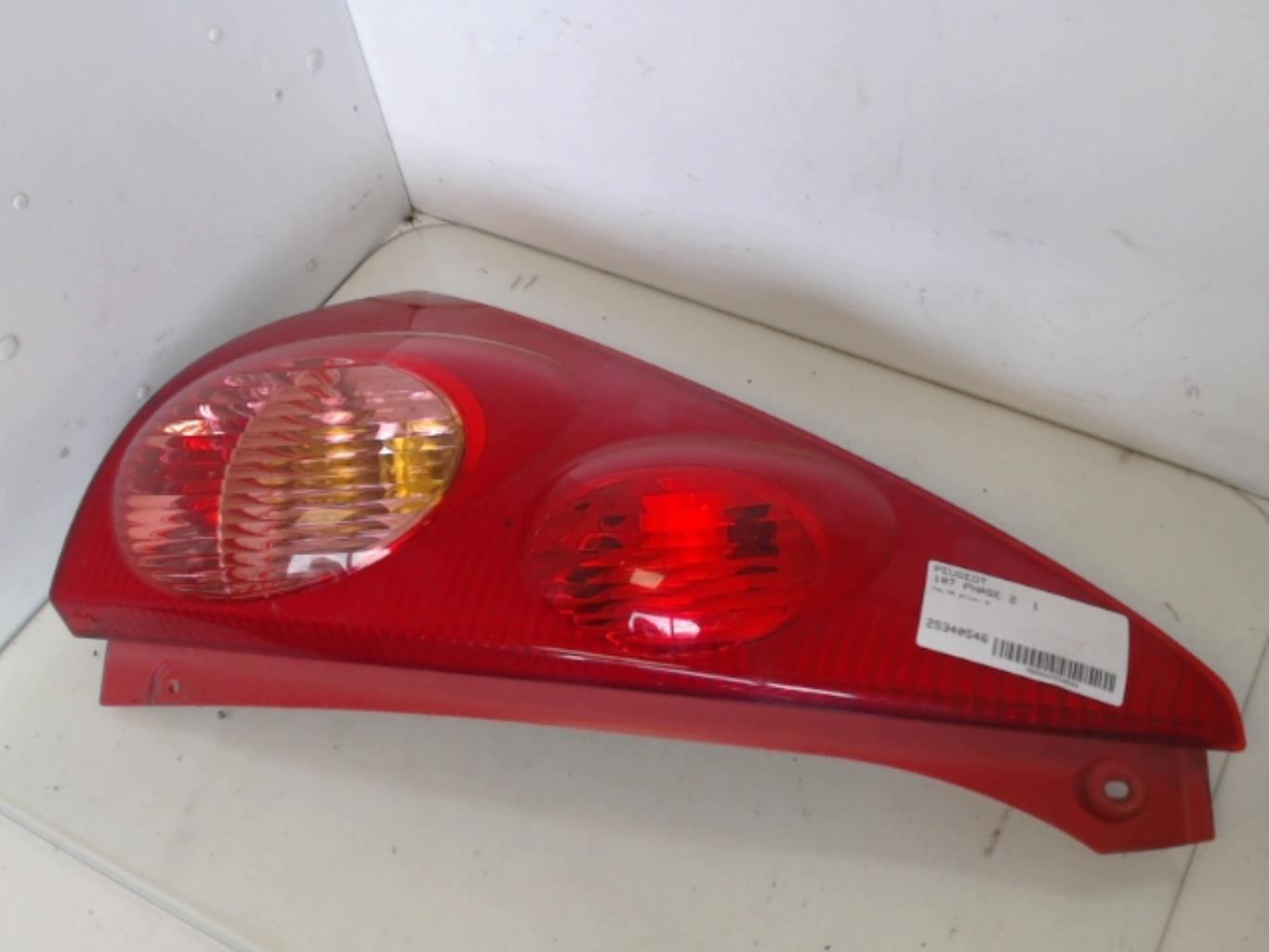 Fanale posteriore principale sinistro (luci) PEUGEOT 107 PHASE 2 Gasolina - 1