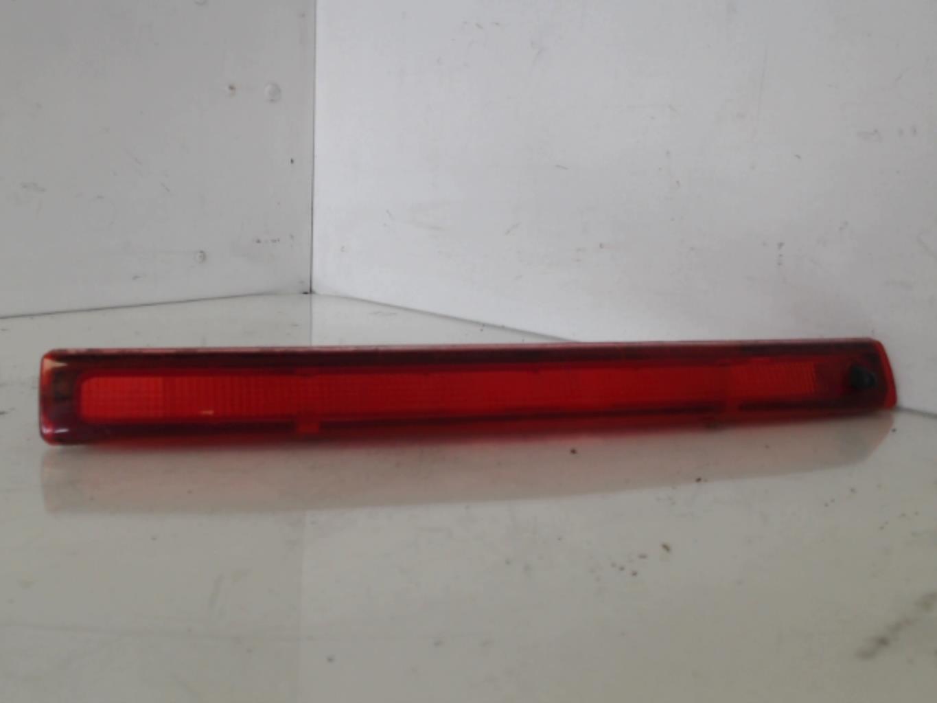Feu arriere stop central RENAULT MEGANE 2 PHASE 2 Essence - 1