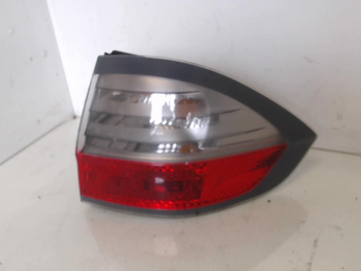 Fanale posteriore principale destro (luci) FORD S-MAX 1 Diésel - 1