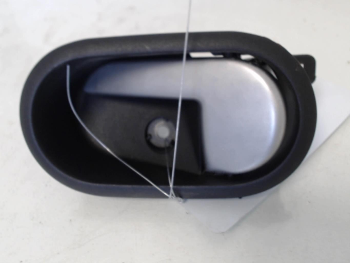 Maniglia interna posteriore sinistra FORD FIESTA 5 PHASE 2 Diésel - 1