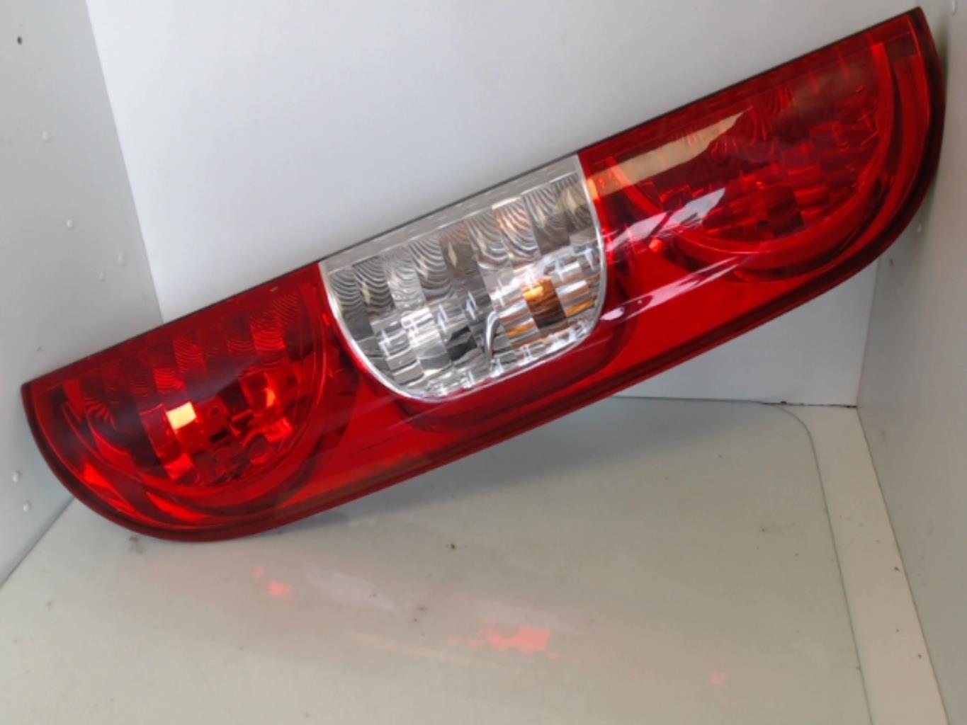 Fanale posteriore principale destro (luci) FIAT DOBLO 1 PHASE 2 Diésel - 1