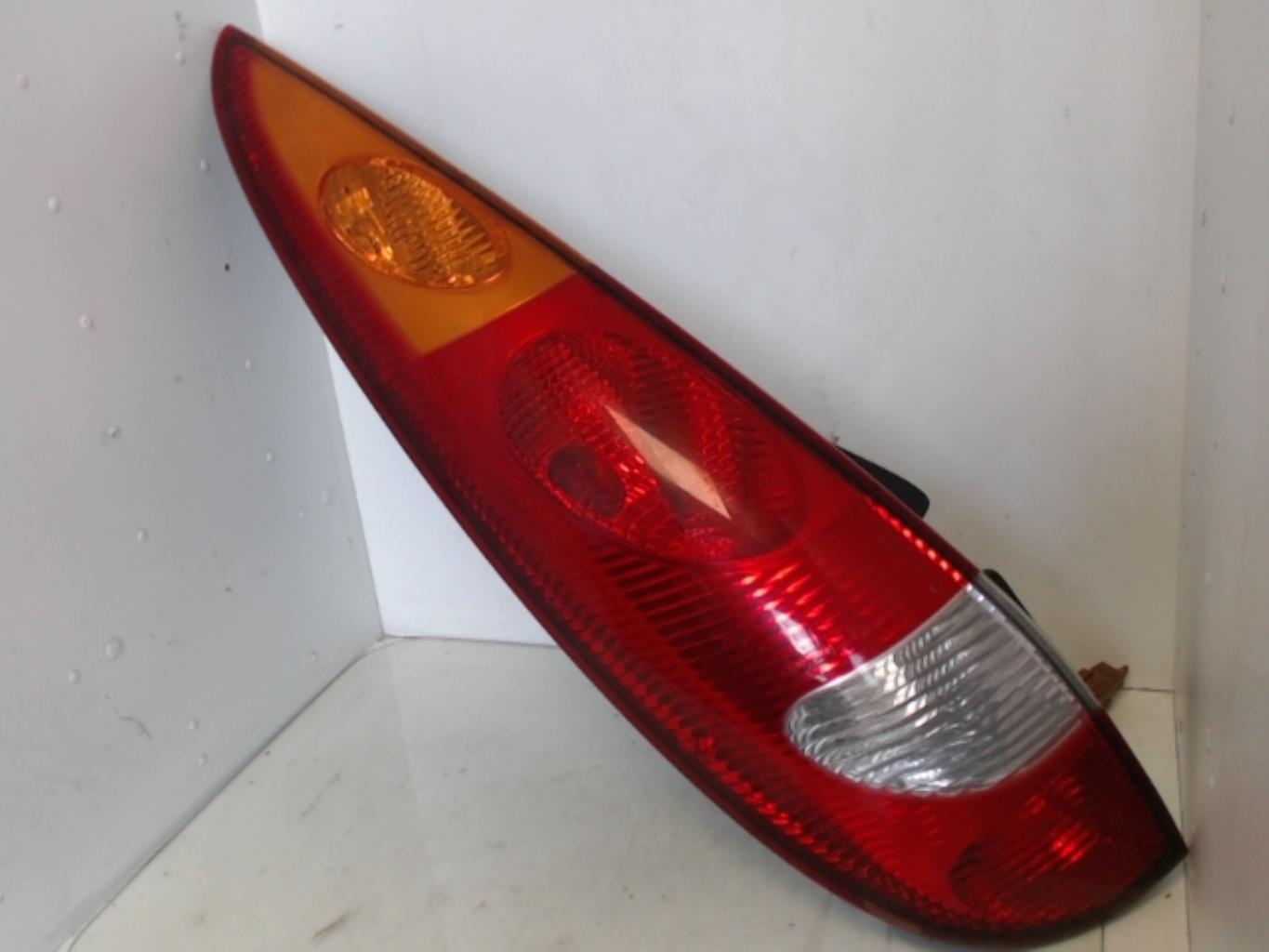 Fanale posteriore principale sinistro (luci) NISSAN ALMERA TINO PHASE 2 Gasolina - 1