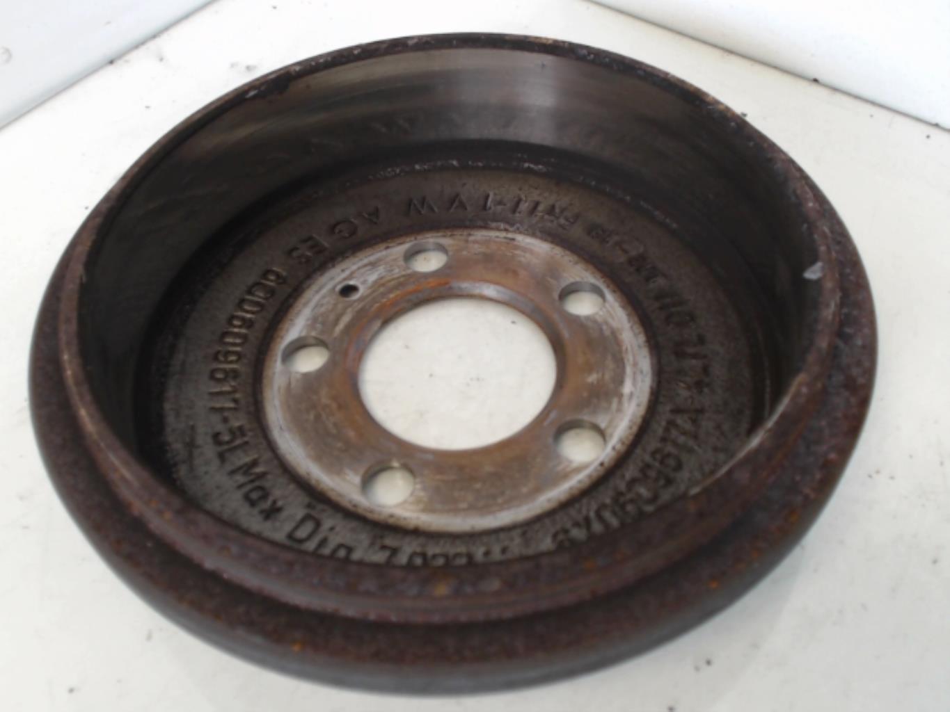Tamburo posteriore sinistro VOLKSWAGEN POLO 5 PHASE 1 Gasolina - 1