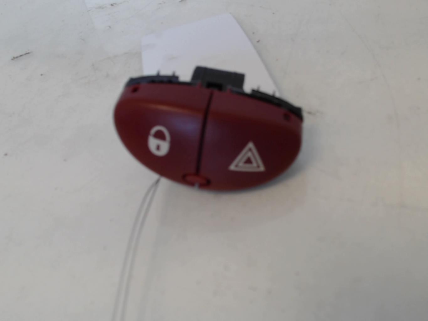 Interruttore luci emergenza PEUGEOT 206 PHASE 1 Gasolina - 1