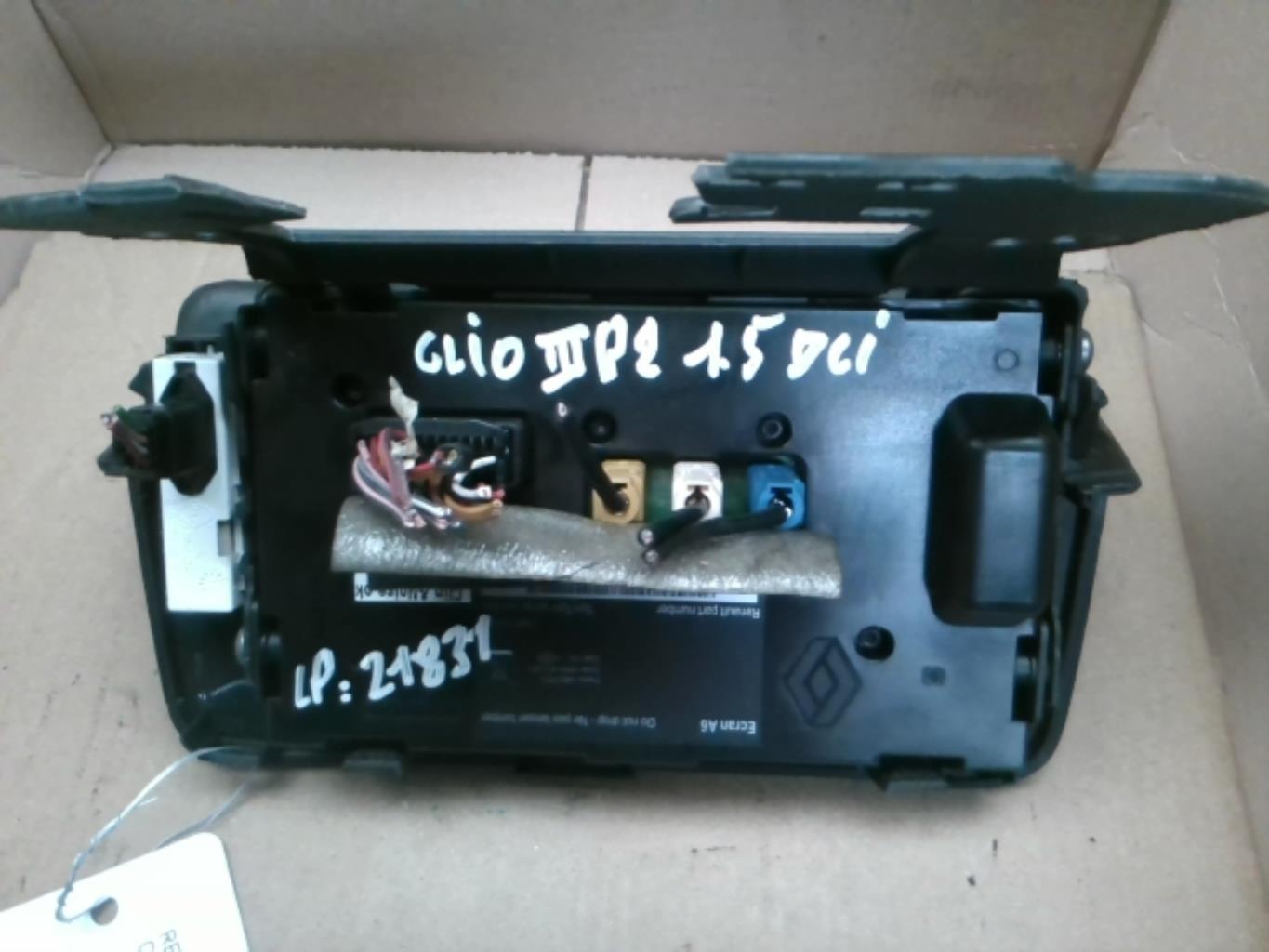 Ecran GPS RENAULT CLIO 3 PHASE 2 Diesel - 1