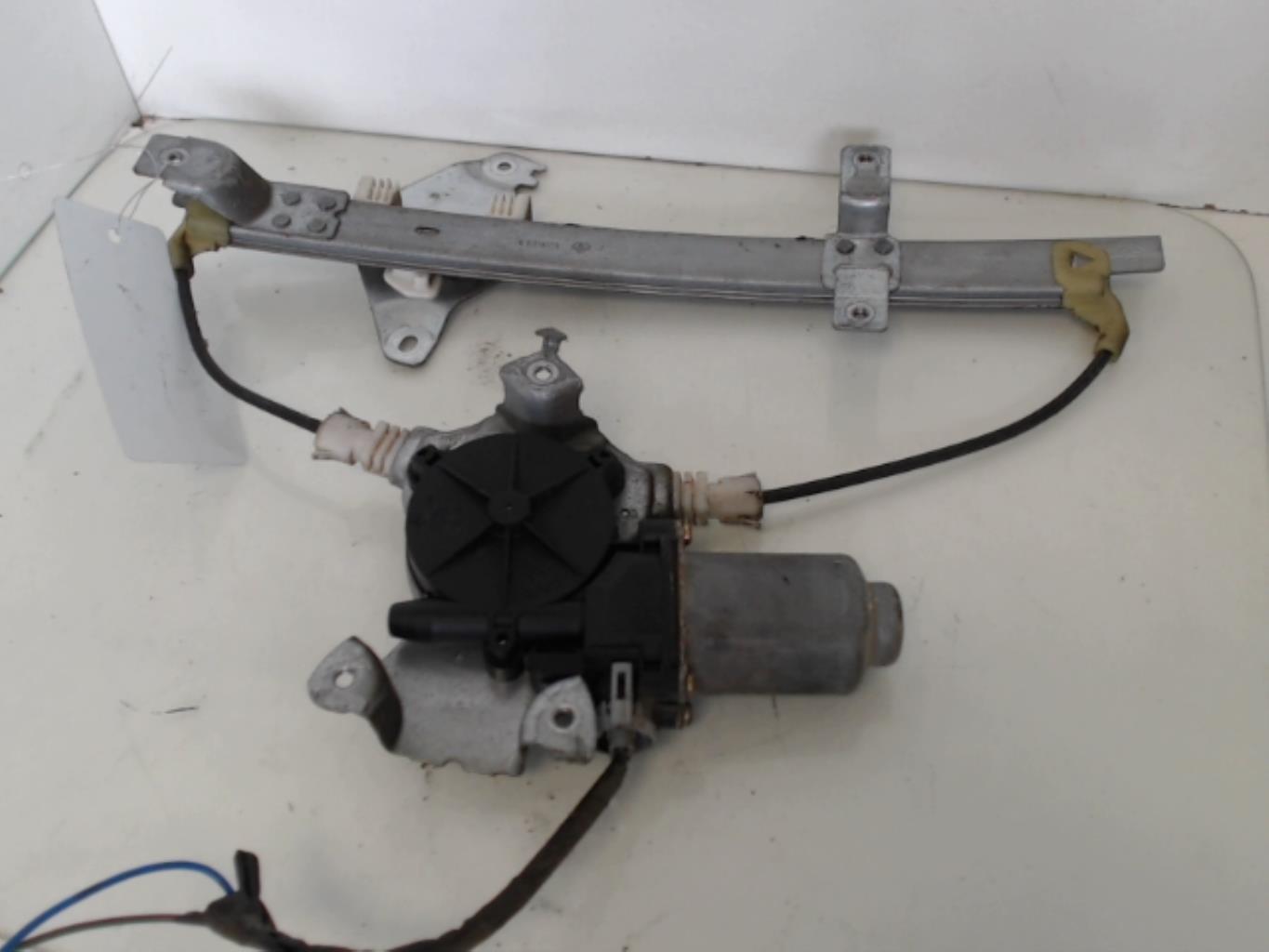 Alzacristalli elettrico posteriore sinistro NISSAN ALMERA TINO PHASE 1 Diésel - 1
