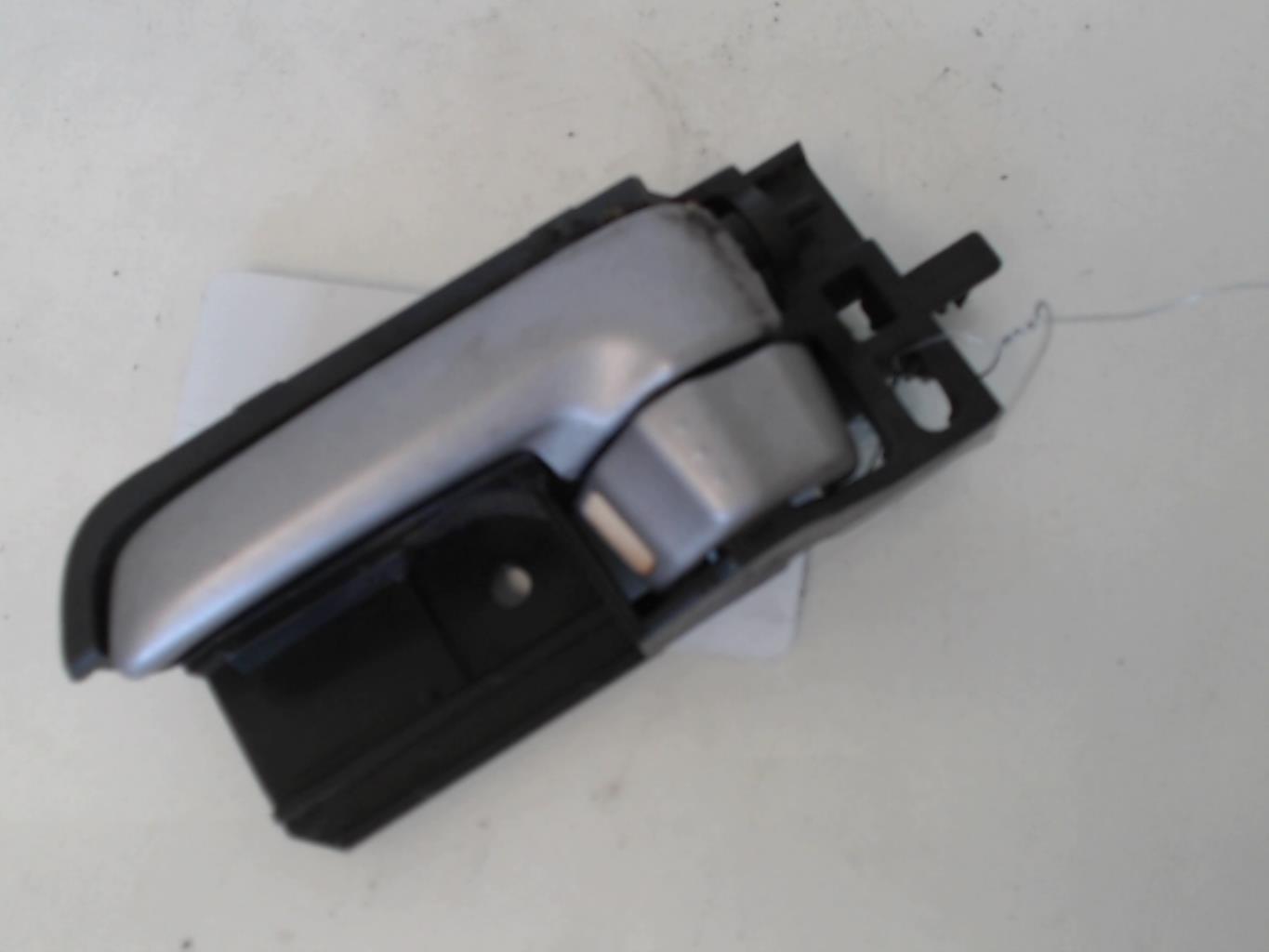 Maniglia interna anteriore sinistra SUZUKI SWIFT 3 Diésel - 1