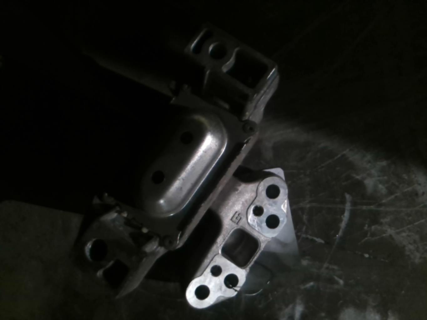 Support moteur droit PEUGEOT 207 PHASE 1 Essence - 1