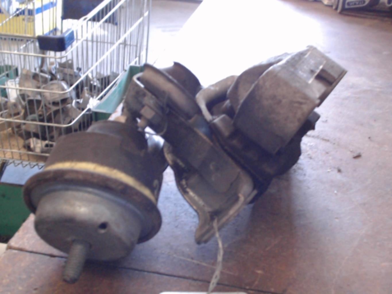 Support moteur gauche PEUGEOT BIPPER Diesel - 1