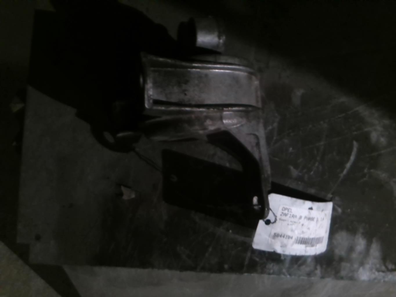 Support moteur gauche OPEL ZAFIRA B PHASE 1 Diesel - 1