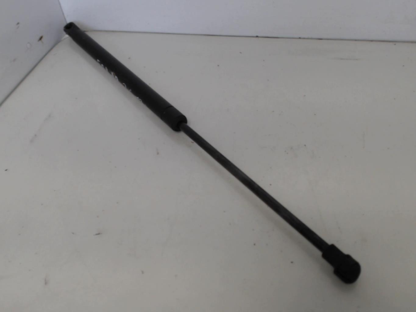 Verin de coffre VOLKSWAGEN FOX Essence - 1