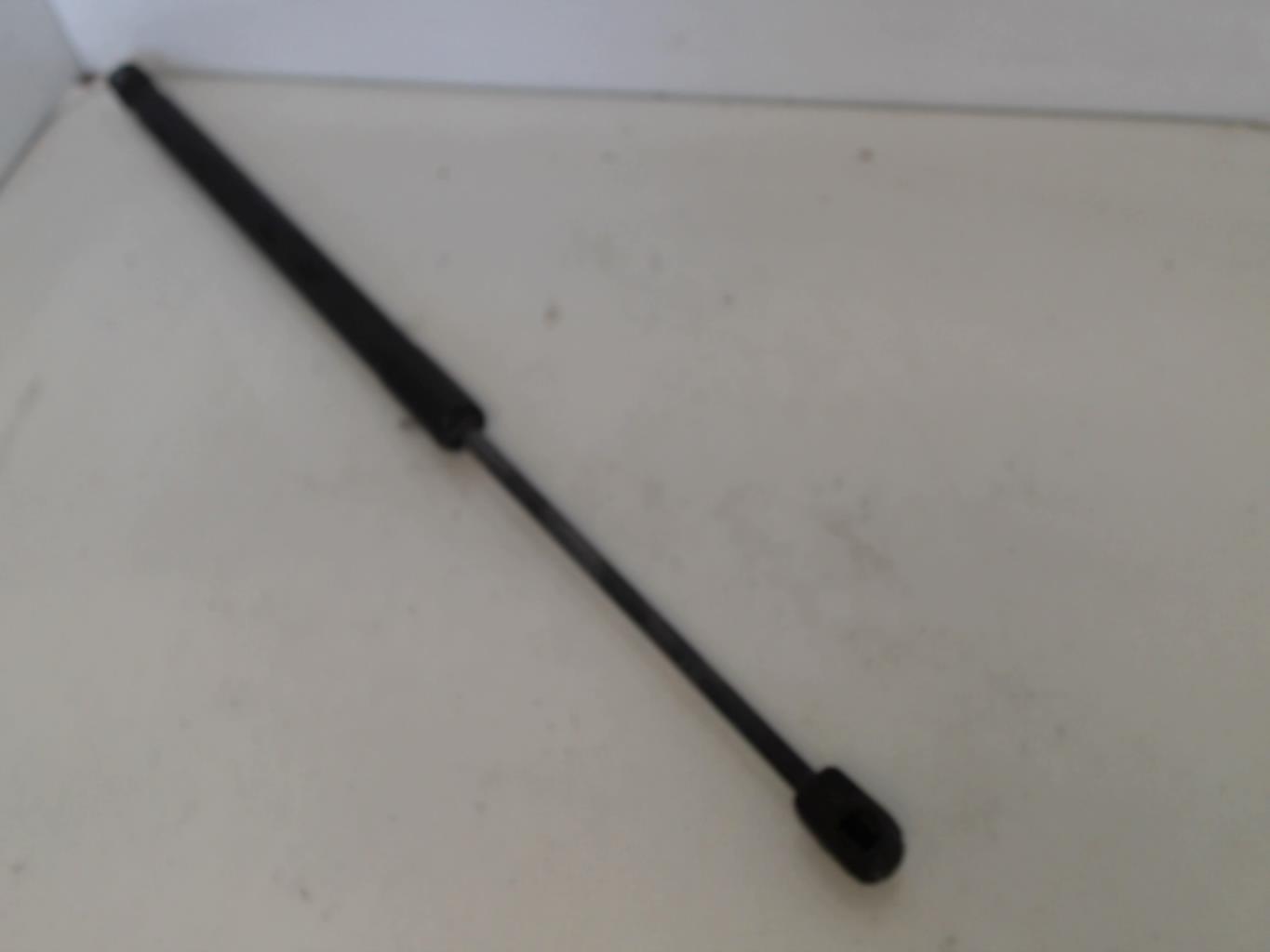 Verin de coffre SUZUKI SWIFT 3 Diesel - 1