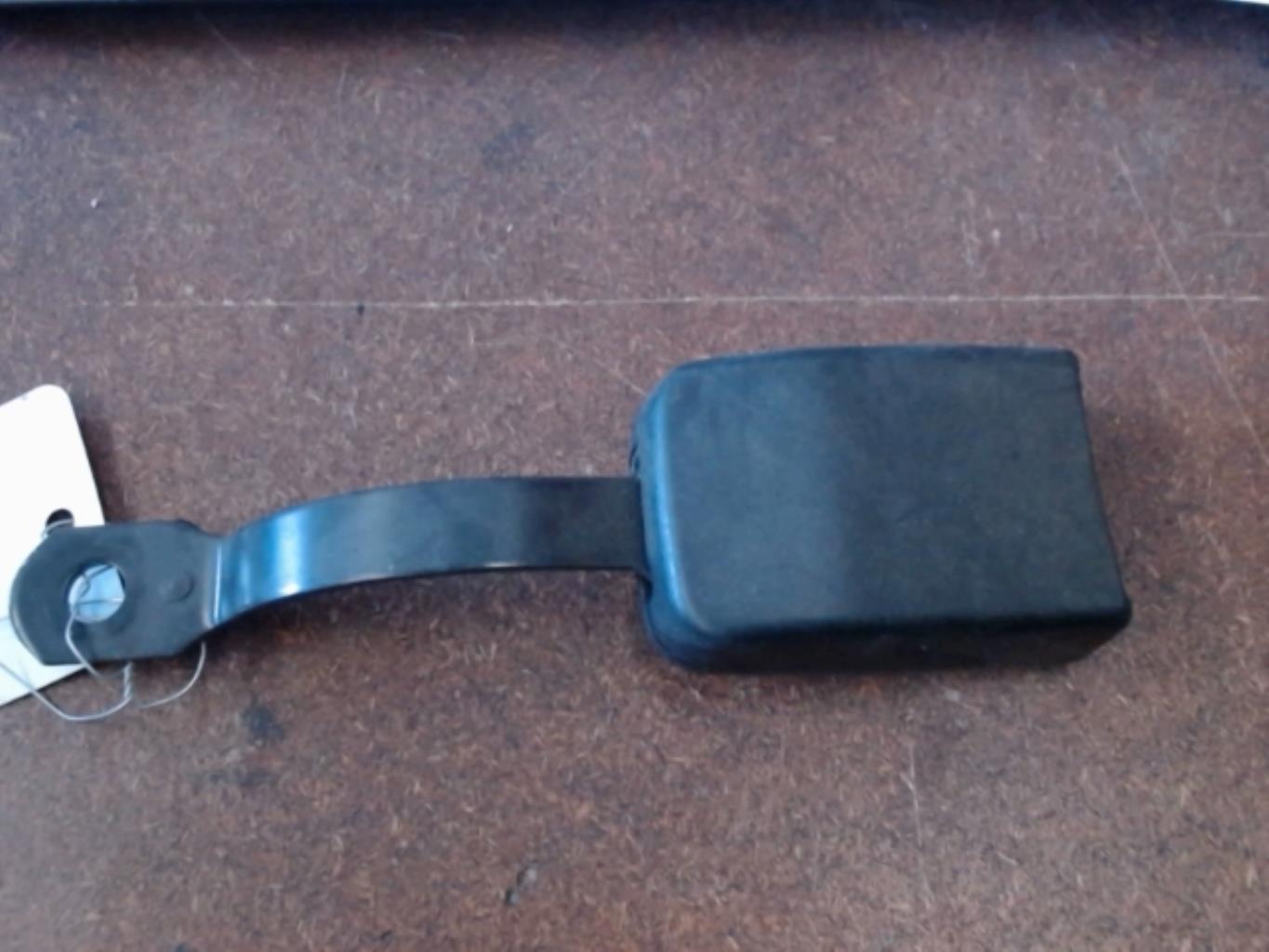 Aggancio cintura sicurezza anteriore destro FORD FIESTA 3 PHASE 2 Gasolina - 1