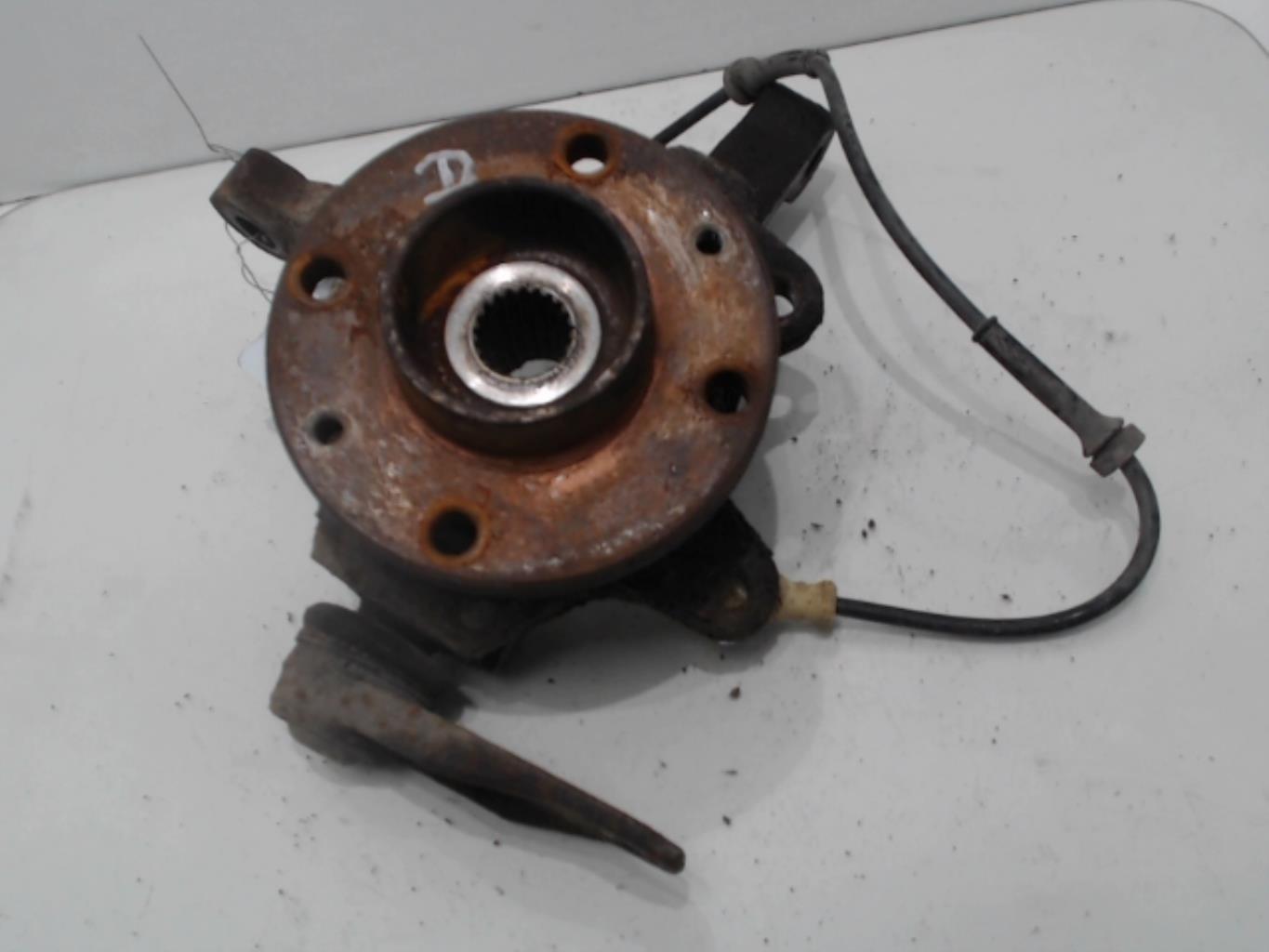Moyeu avant droit RENAULT CLIO 2 PHASE 2 Essence - 1