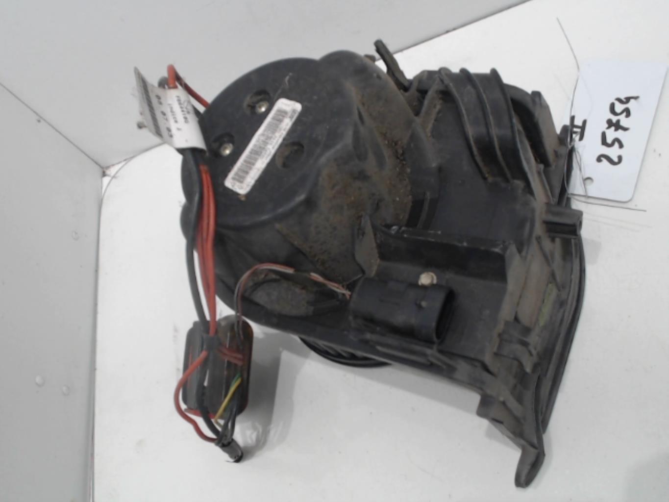 Pulseur d'air RENAULT CLIO 2 PHASE 2 Essence - 1