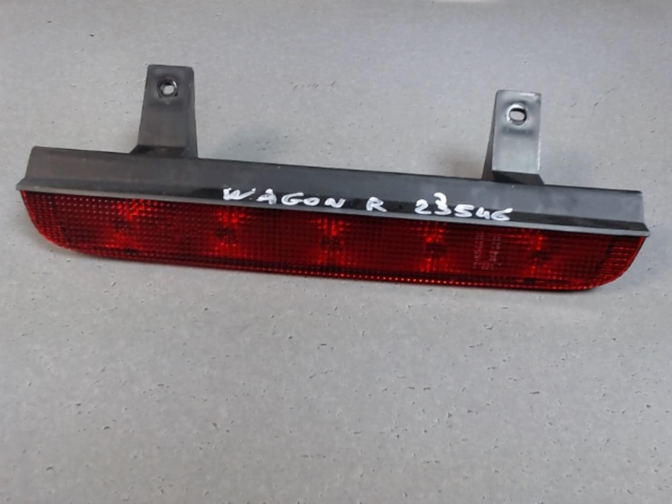 Feu arriere stop central SUZUKI WAGON-R PHASE 2 Essence - 1