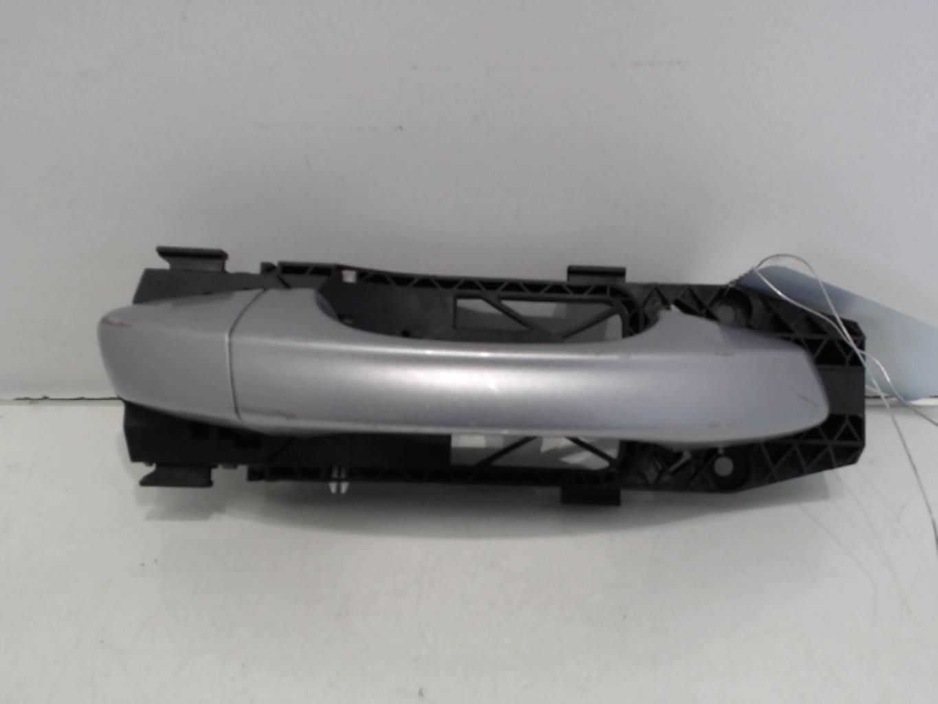 Maniglia portiera posteriore destra SEAT IBIZA 5 PHASE 1 Diésel - 1