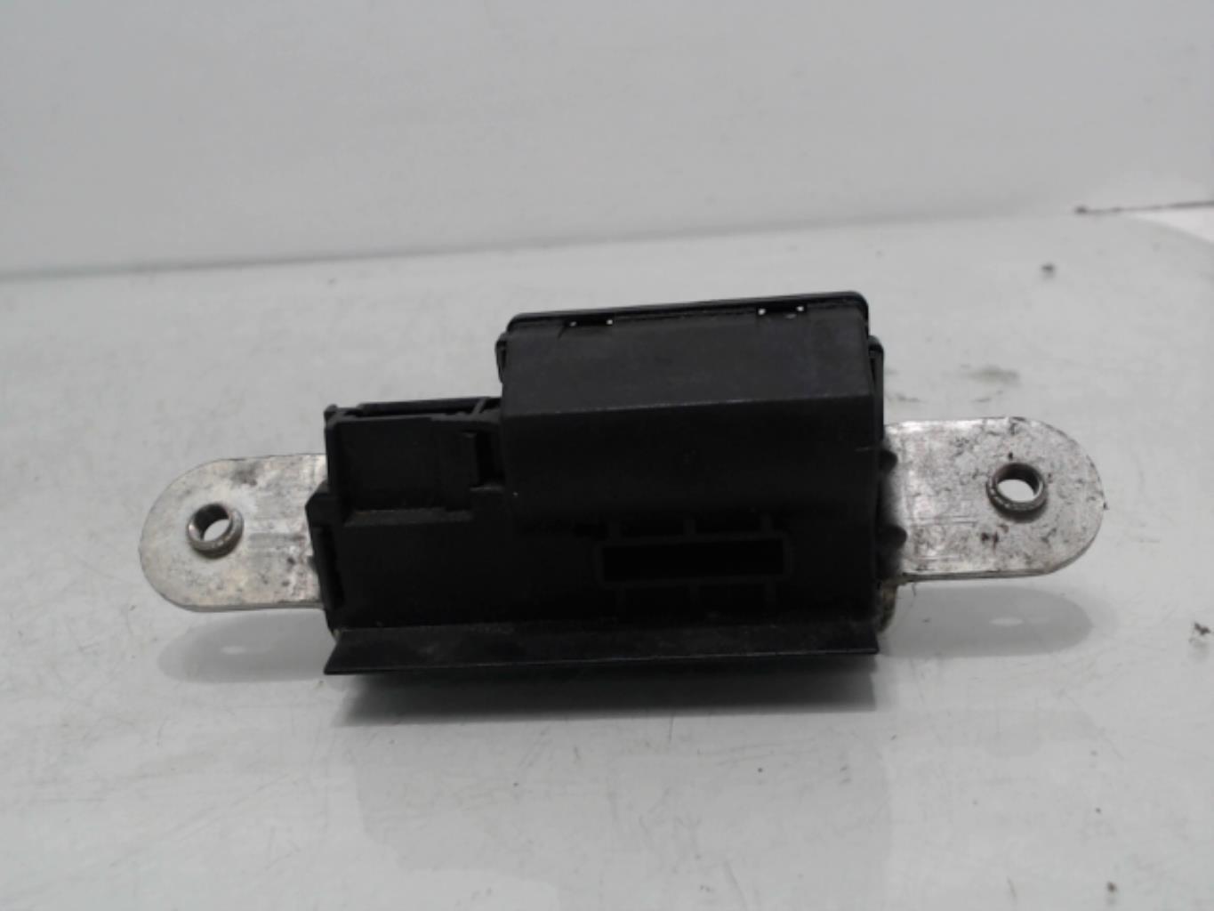 Chiusura non centralizzata bagagliaio OPEL CORSA D PHASE 1 Gasolina - 1