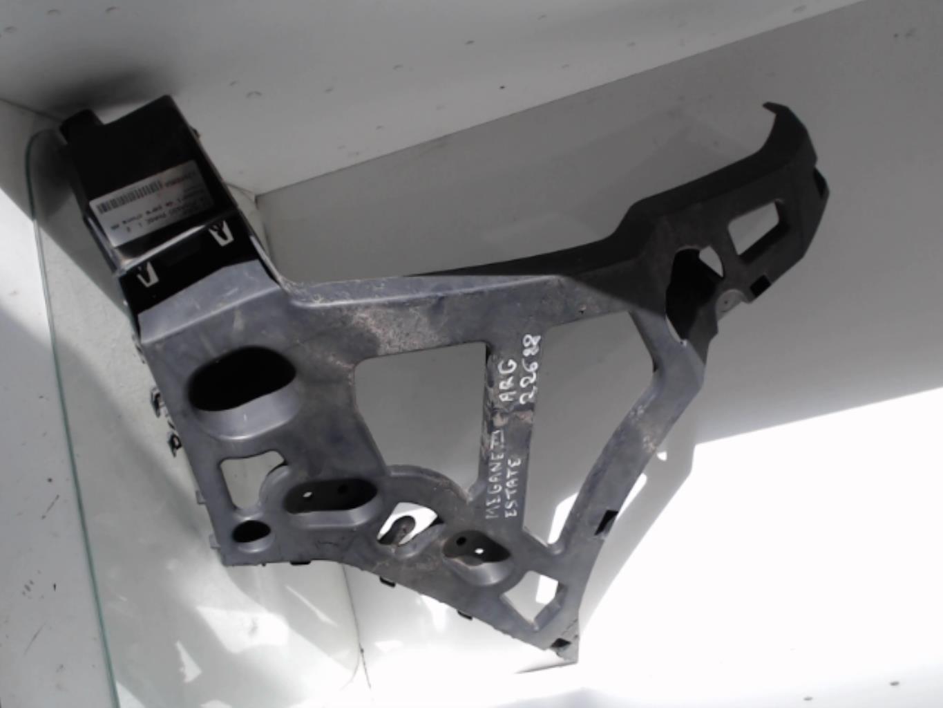 Support de pare chocs arriere RENAULT MEGANE 3 PHASE 1 BREAK Diesel - 1
