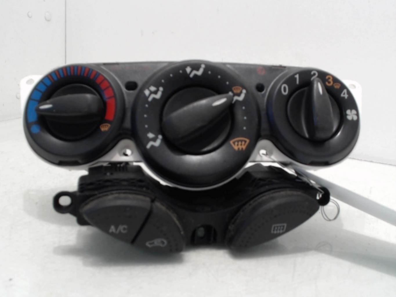 Commande chauffage FORD FOCUS 1 Diesel - 1