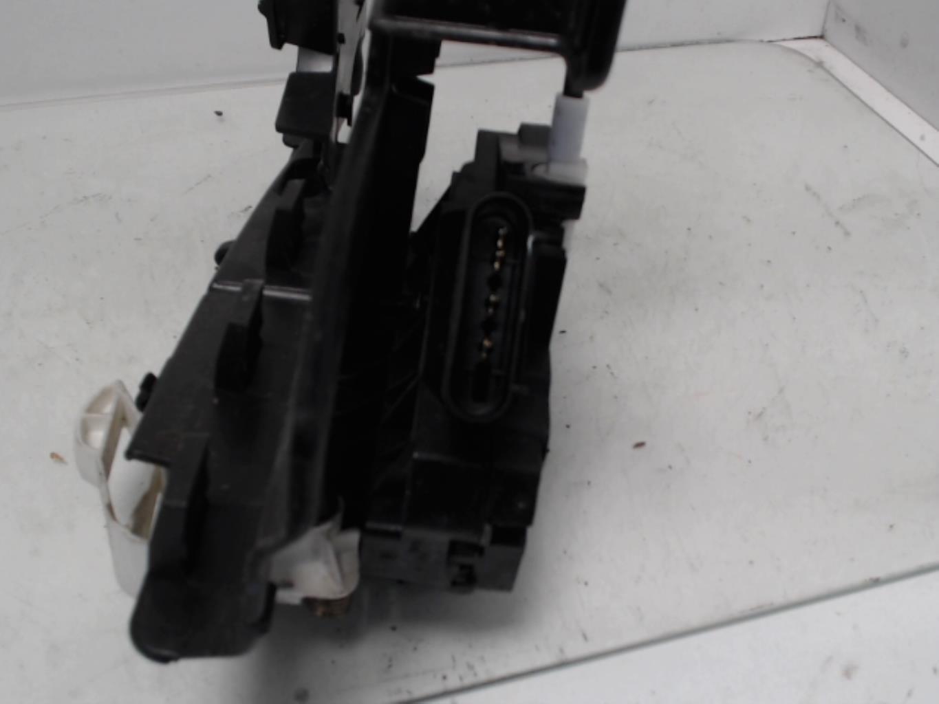 Chiusura centralizzata anteriore destra FORD FIESTA 6 PHASE 1 Diésel - 1