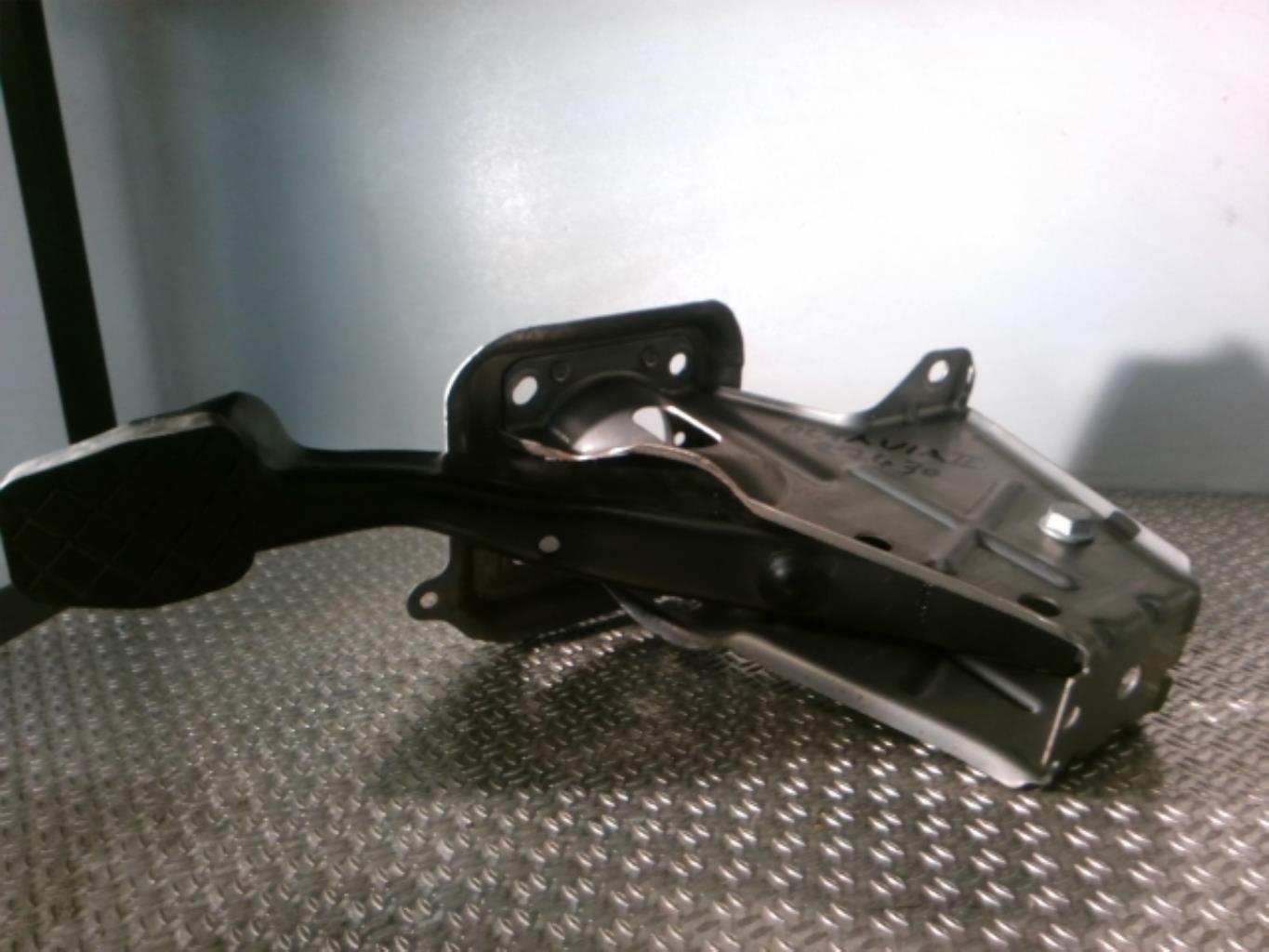 Pedale de frein SKODA OCTAVIA 2 PHASE 1 Diesel - 1