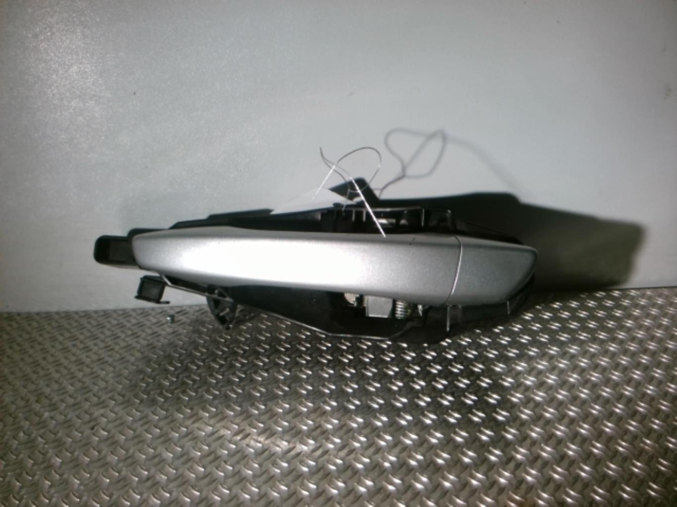 Maniglia portiera posteriore sinistra CITROEN C4 CACTUS Gasolina - 1
