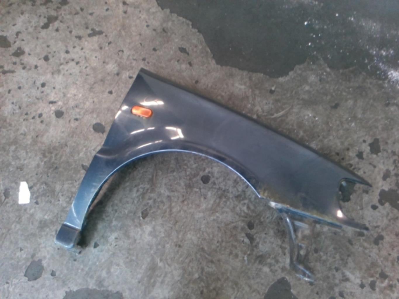 Parafango anteriore destro VOLKSWAGEN POLO 3 PHASE 1  - 1