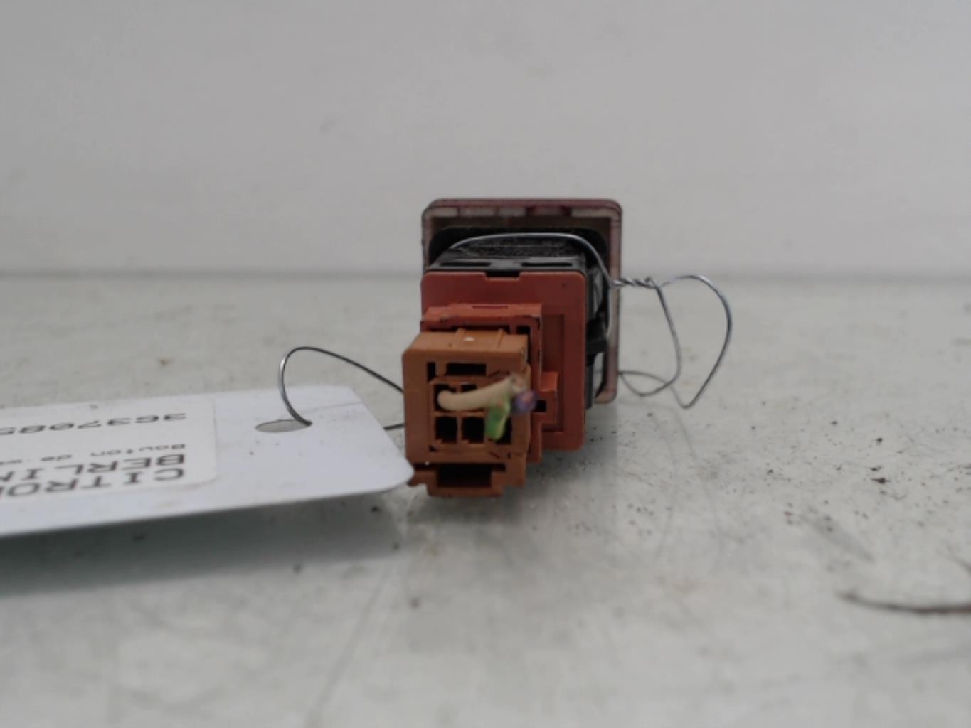 Interruttore luci emergenza CITROEN BERLINGO 2 PHASE 2 Diésel - 1