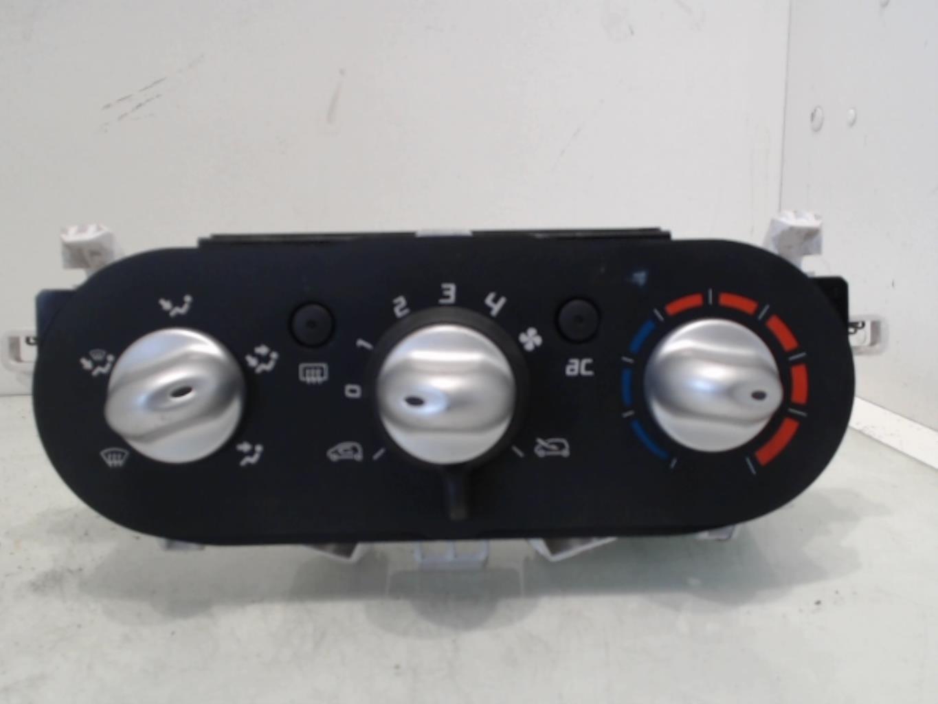 Commande chauffage RENAULT TWINGO 2 PHASE 1 Essence - 1